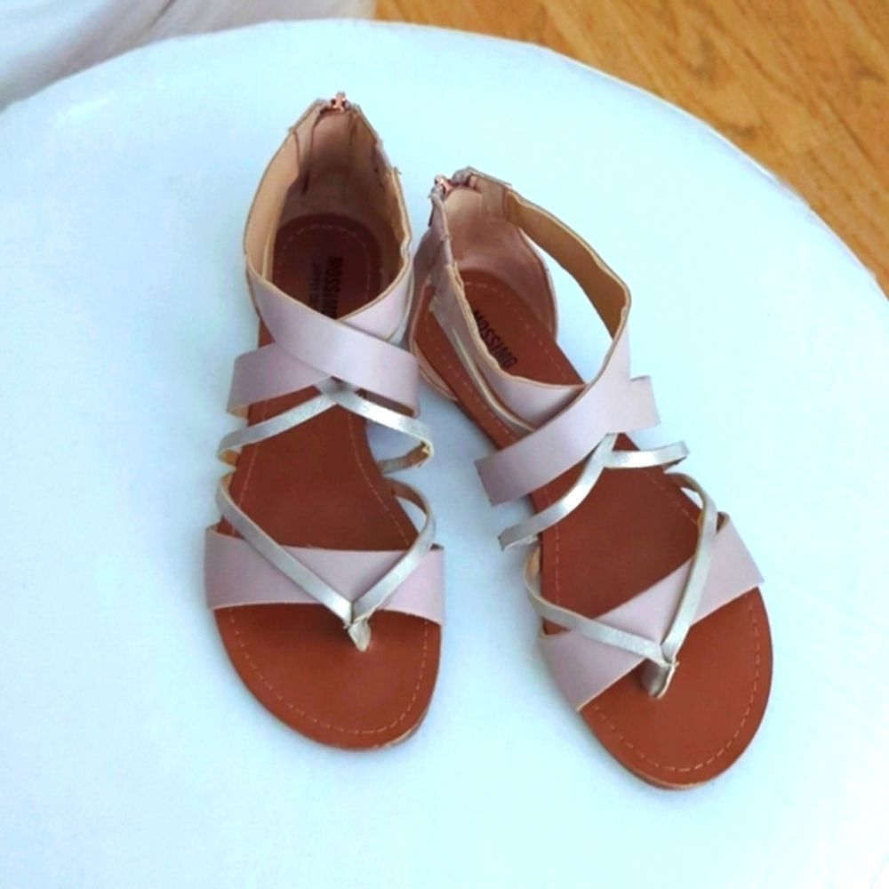 Sandals like new